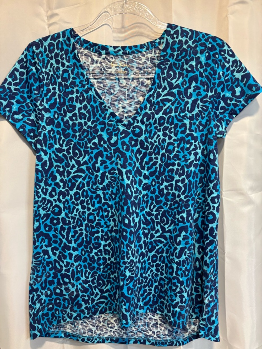 Lilly Pulitzer Blue Leopard Print V-Neck Short Sleeve Top